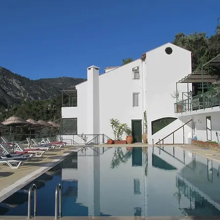 Serena Suites 3* مرمريس