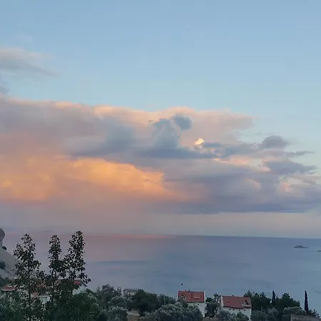 Serena Suites Lejlighedshotel 3*