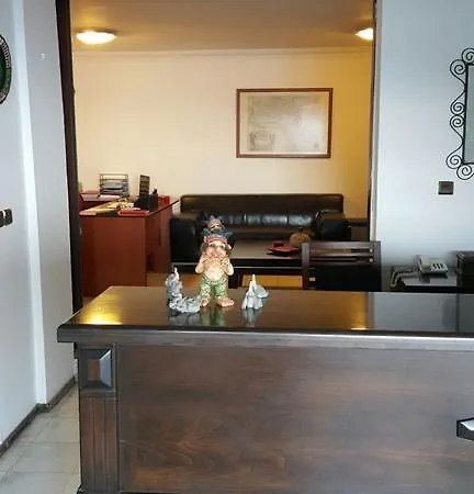 Apartmanhotel Serena Suites 3*