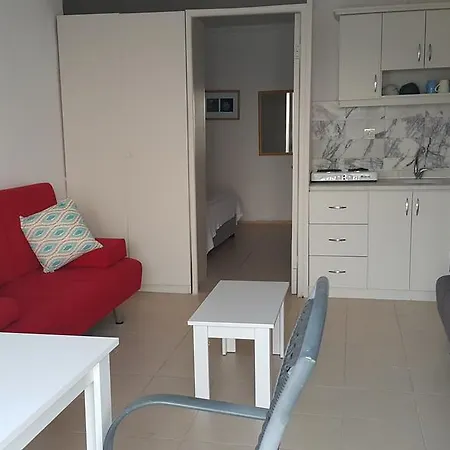Serena Suites Lejlighedshotel