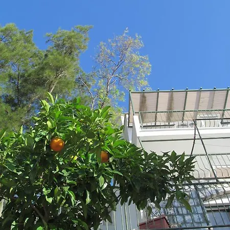 Serena Suites Lejlighedshotel